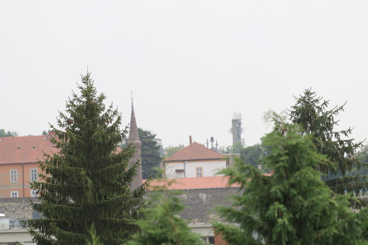 Egri Csillagocska Apartman Exterior photo